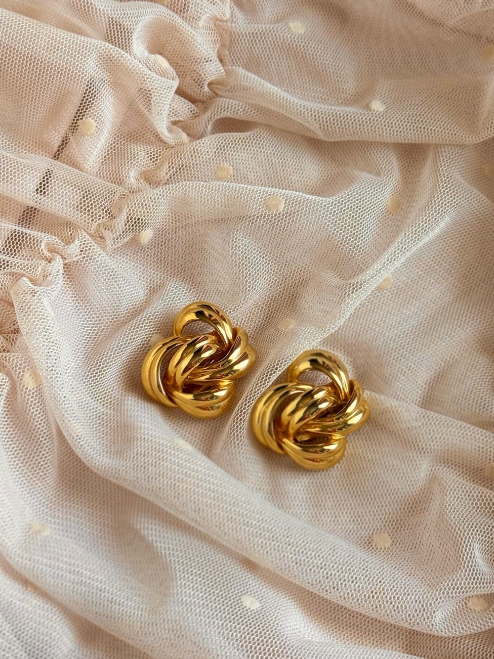 Vintage Givenchy Gold Knot Clip-On Earrings - Classic Women's Jewelry